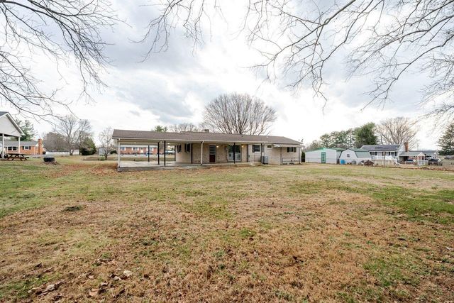 24 LA SALLE DR, Grottoes, VA 24441