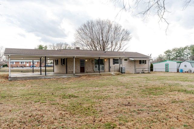 24 LA SALLE DR, Grottoes, VA 24441