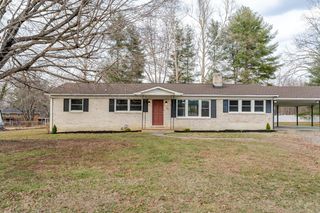 24 LA SALLE DR, Grottoes, VA 24441