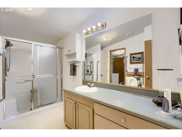 20248 HIGHWAY 213 52, Oregon City, OR 97045