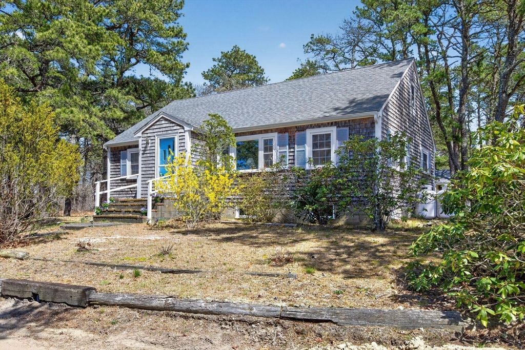 20 Fresh Brook Ln A, Wellfleet, MA 02667