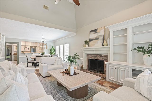 5522 Sycamore Creek Drive, Houston, TX 77345