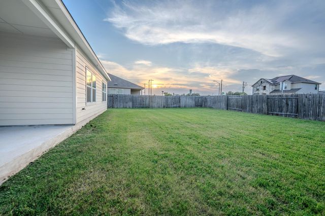 303 Bluejack WAY, Hutto, TX 78634