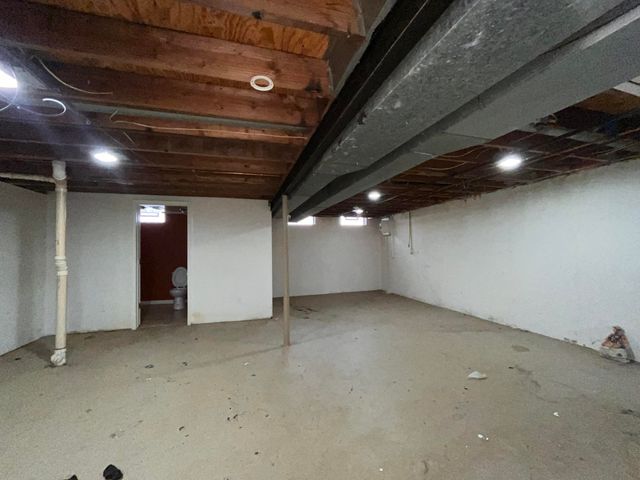 29934 Spain Street, Romulus, MI 48174