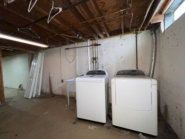 29934 Spain Street, Romulus, MI 48174