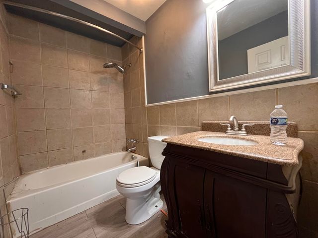 29934 Spain Street, Romulus, MI 48174