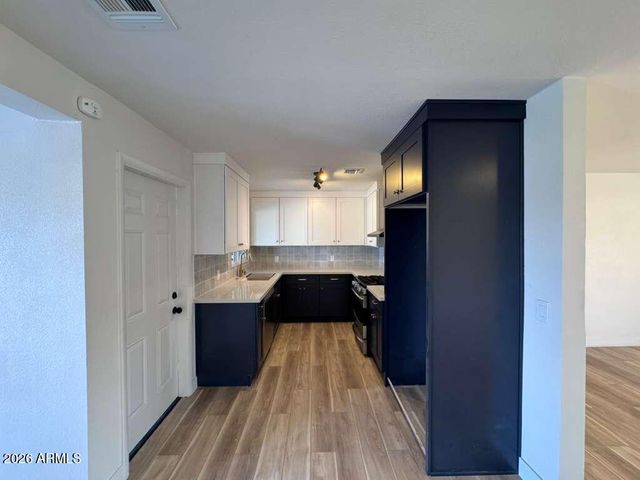 108 E MONTE Way, Phoenix, AZ 85042