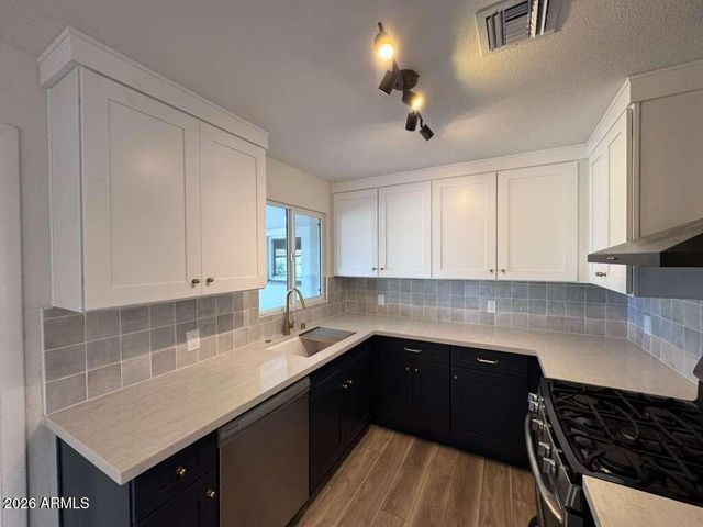 108 E MONTE Way, Phoenix, AZ 85042