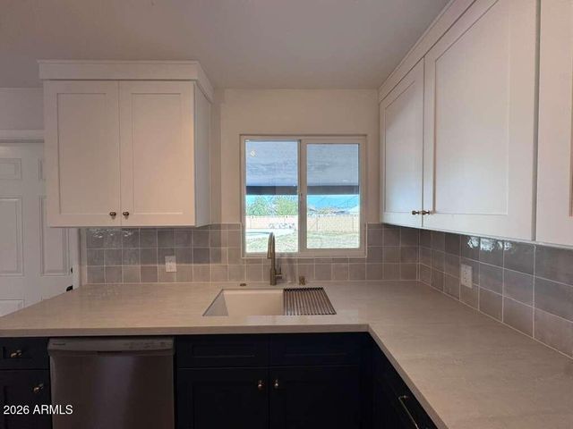 108 E MONTE Way, Phoenix, AZ 85042