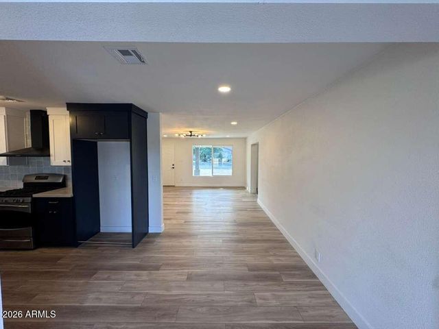 108 E MONTE Way, Phoenix, AZ 85042