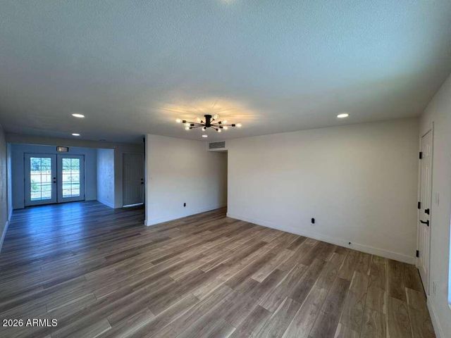 108 E MONTE Way, Phoenix, AZ 85042