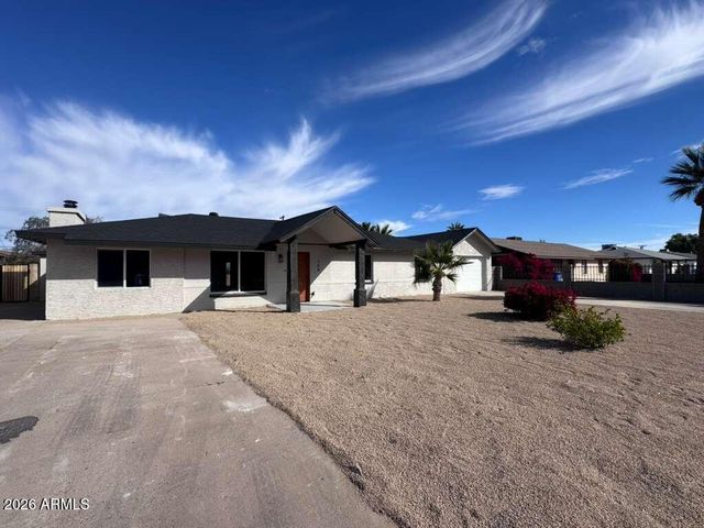 108 E MONTE Way, Phoenix, AZ 85042