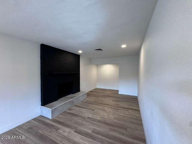 108 E MONTE Way, Phoenix, AZ 85042