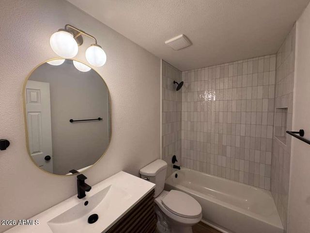 108 E MONTE Way, Phoenix, AZ 85042