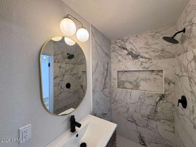 108 E MONTE Way, Phoenix, AZ 85042