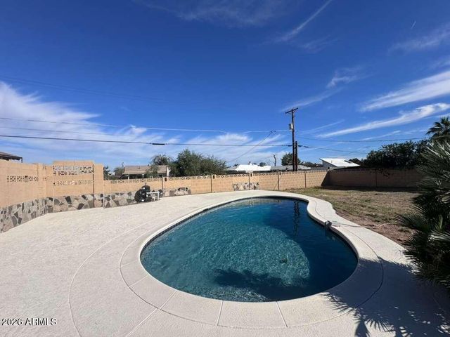 108 E MONTE Way, Phoenix, AZ 85042