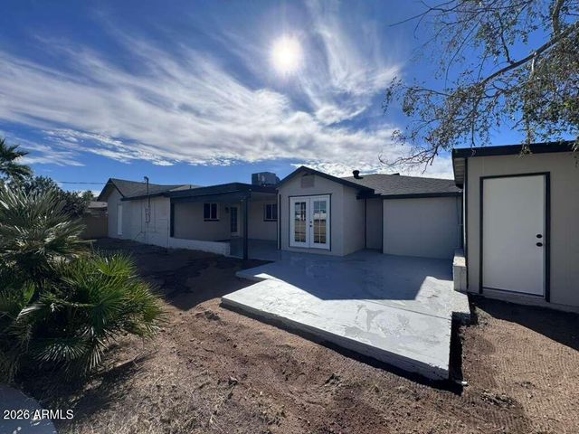 108 E MONTE Way, Phoenix, AZ 85042