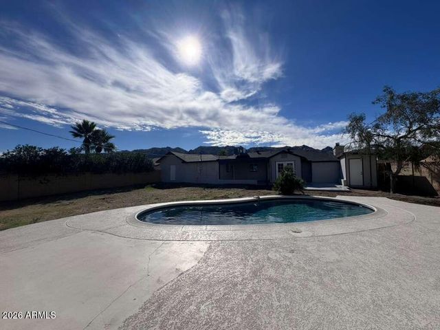 108 E MONTE Way, Phoenix, AZ 85042