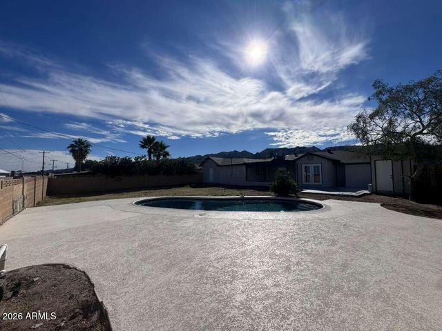 108 E MONTE Way, Phoenix, AZ 85042