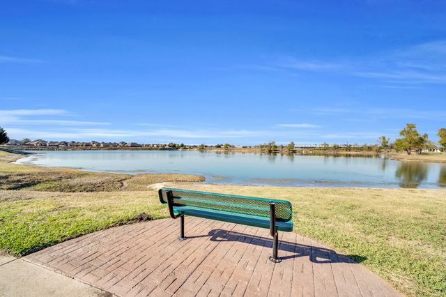 542 Meadowlake Drive, Waxahachie, TX 75165