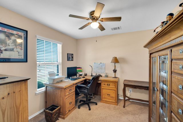 542 Meadowlake Drive, Waxahachie, TX 75165