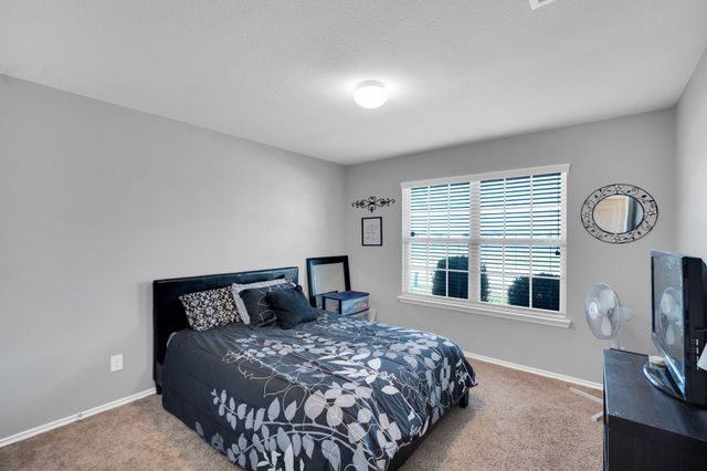 542 Meadowlake Drive, Waxahachie, TX 75165