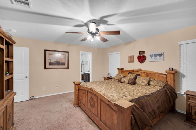 542 Meadowlake Drive, Waxahachie, TX 75165