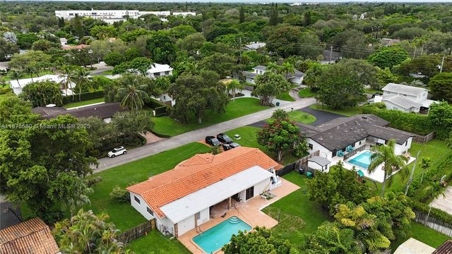 7361 SW 115th St, Pinecrest, FL 33156
