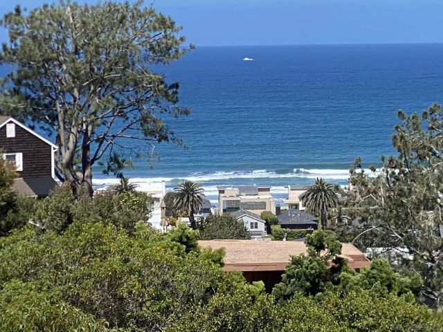 422 Culebra St., Del Mar, CA 92014