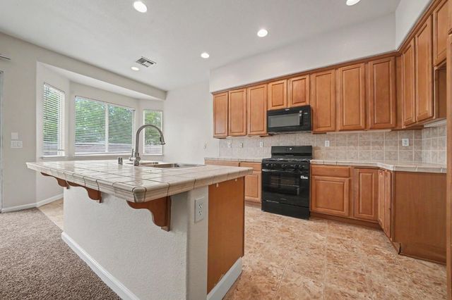 9728 Sand Hollow Way, Elk Grove, CA 95757