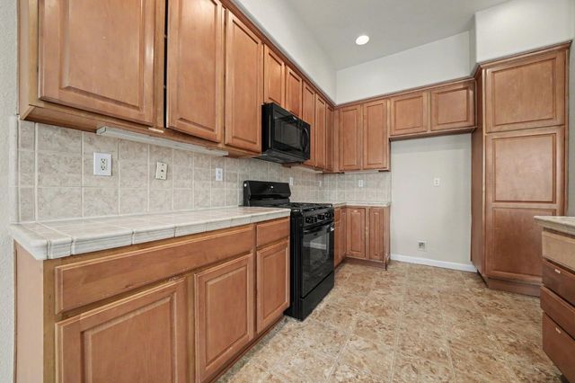 9728 Sand Hollow Way, Elk Grove, CA 95757
