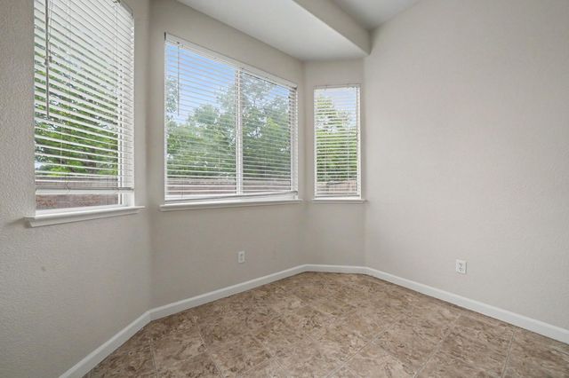 9728 Sand Hollow Way, Elk Grove, CA 95757