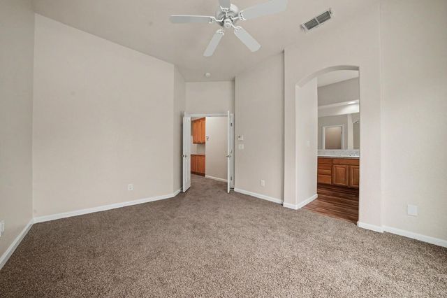 9728 Sand Hollow Way, Elk Grove, CA 95757