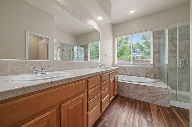 9728 Sand Hollow Way, Elk Grove, CA 95757