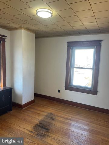 4406 HOOPER AVE, Baltimore, MD 21229