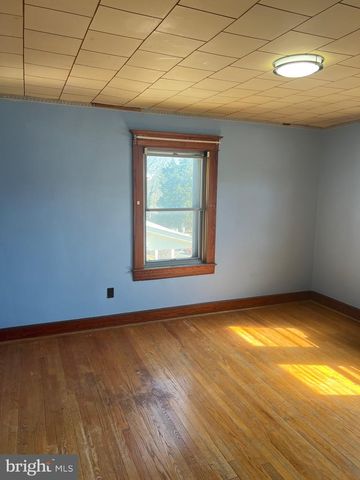 4406 HOOPER AVE, Baltimore, MD 21229