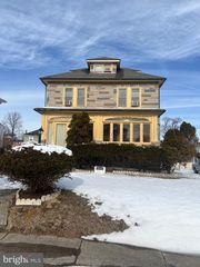 4406 HOOPER AVE, Baltimore, MD 21229