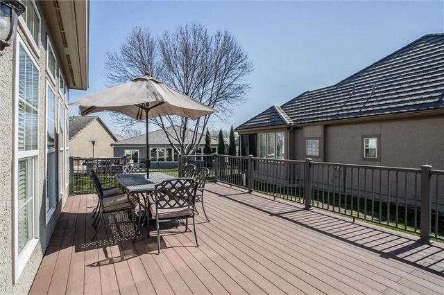 405 NW Greenview Drive, Lee's Summit, MO 64064