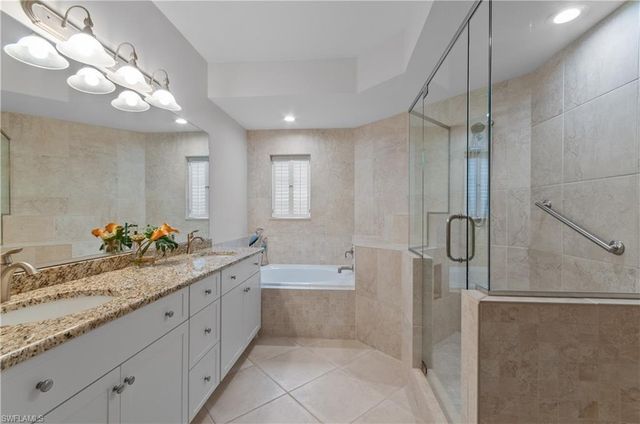 7120 Timberland CIR 101, Naples, FL 34109