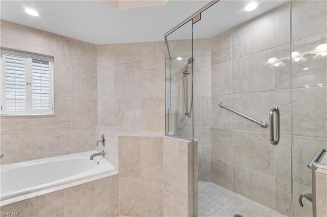 7120 Timberland CIR 101, Naples, FL 34109