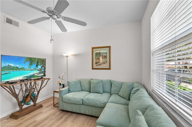7120 Timberland CIR 101, Naples, FL 34109