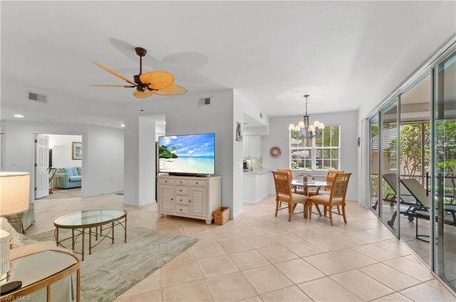 7120 Timberland CIR 101, Naples, FL 34109