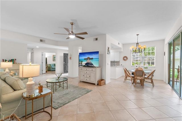 7120 Timberland CIR 101, Naples, FL 34109