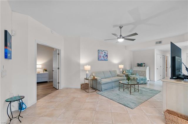 7120 Timberland CIR 101, Naples, FL 34109