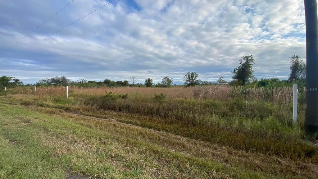 18982 260TH STREET, Okeechobee, FL 34972