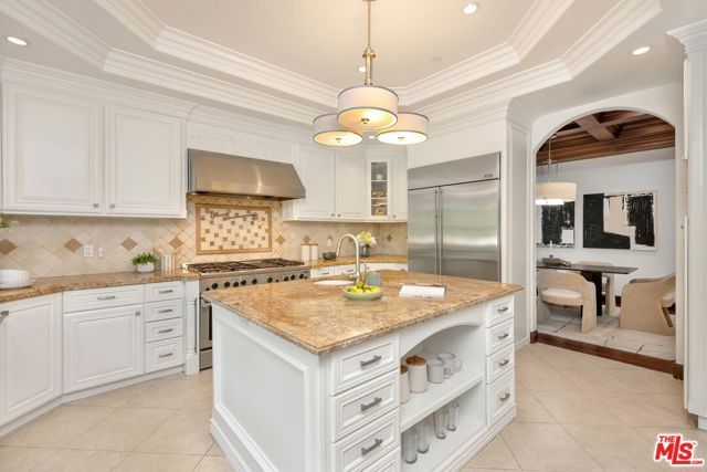 5018 Woodley Avenue, Encino (los Angeles), CA 91436