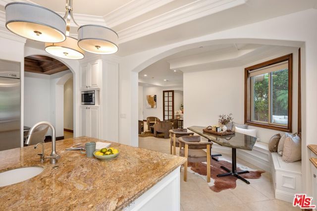 5018 Woodley Avenue, Encino (los Angeles), CA 91436