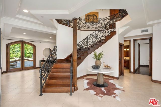 5018 Woodley Avenue, Encino (los Angeles), CA 91436