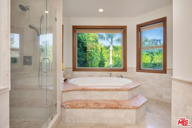 5018 Woodley Avenue, Encino (los Angeles), CA 91436