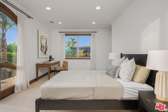 5018 Woodley Avenue, Encino (los Angeles), CA 91436